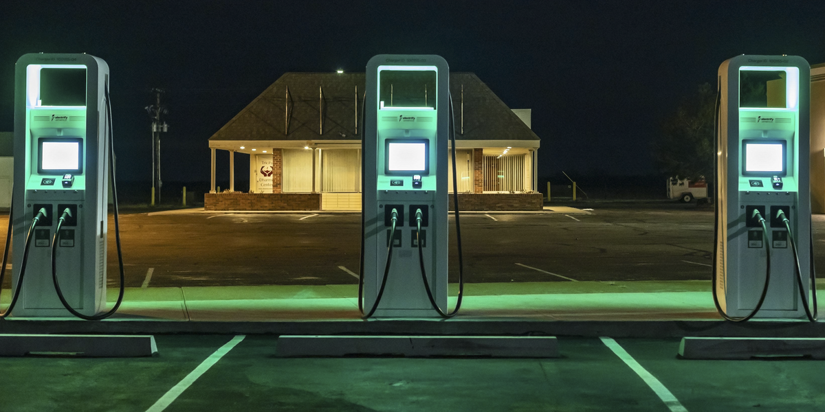 EV Charging is too complicated. Here’s how to fix that - IEEE Spectrum