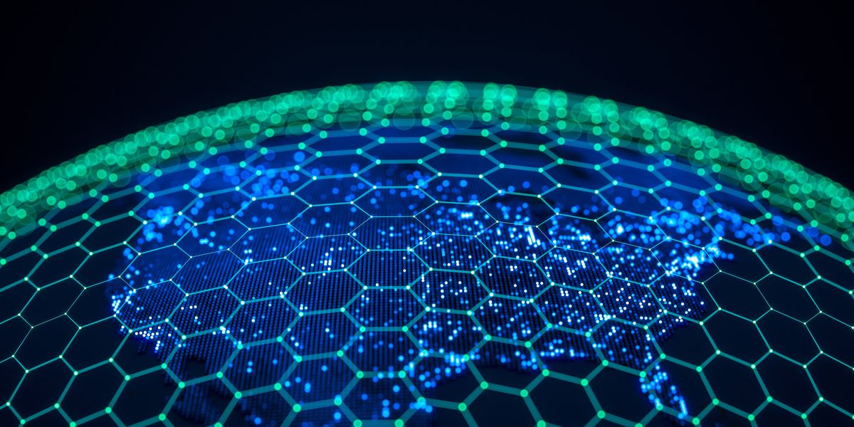 Amazon Kuiper Takes on Starlink in Satellite Internet Race - IEEE Spectrum